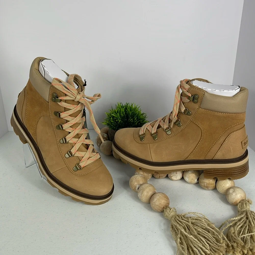 SOREL Lennox - Women's Waterproof Boots Sz 10 Color Tawny Buff